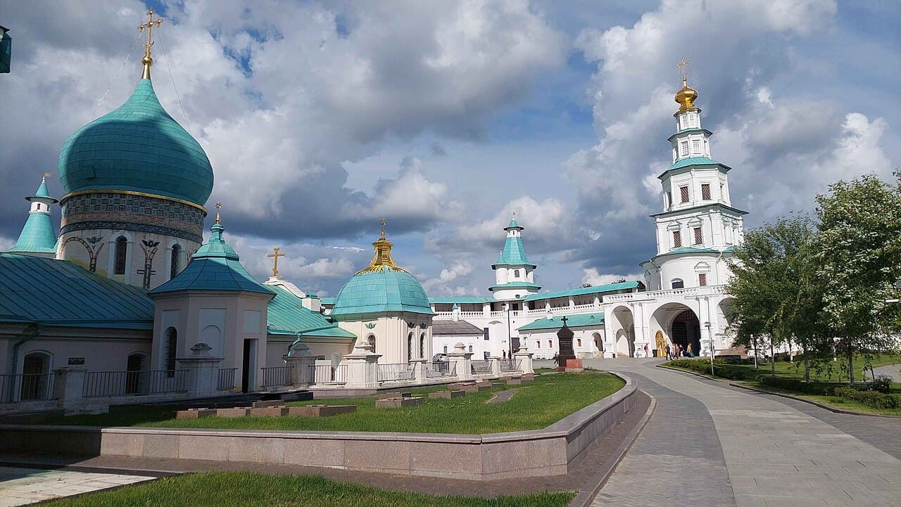 Истра или Коломна на один день: электричка или автобус, что бронировать, когда толпа