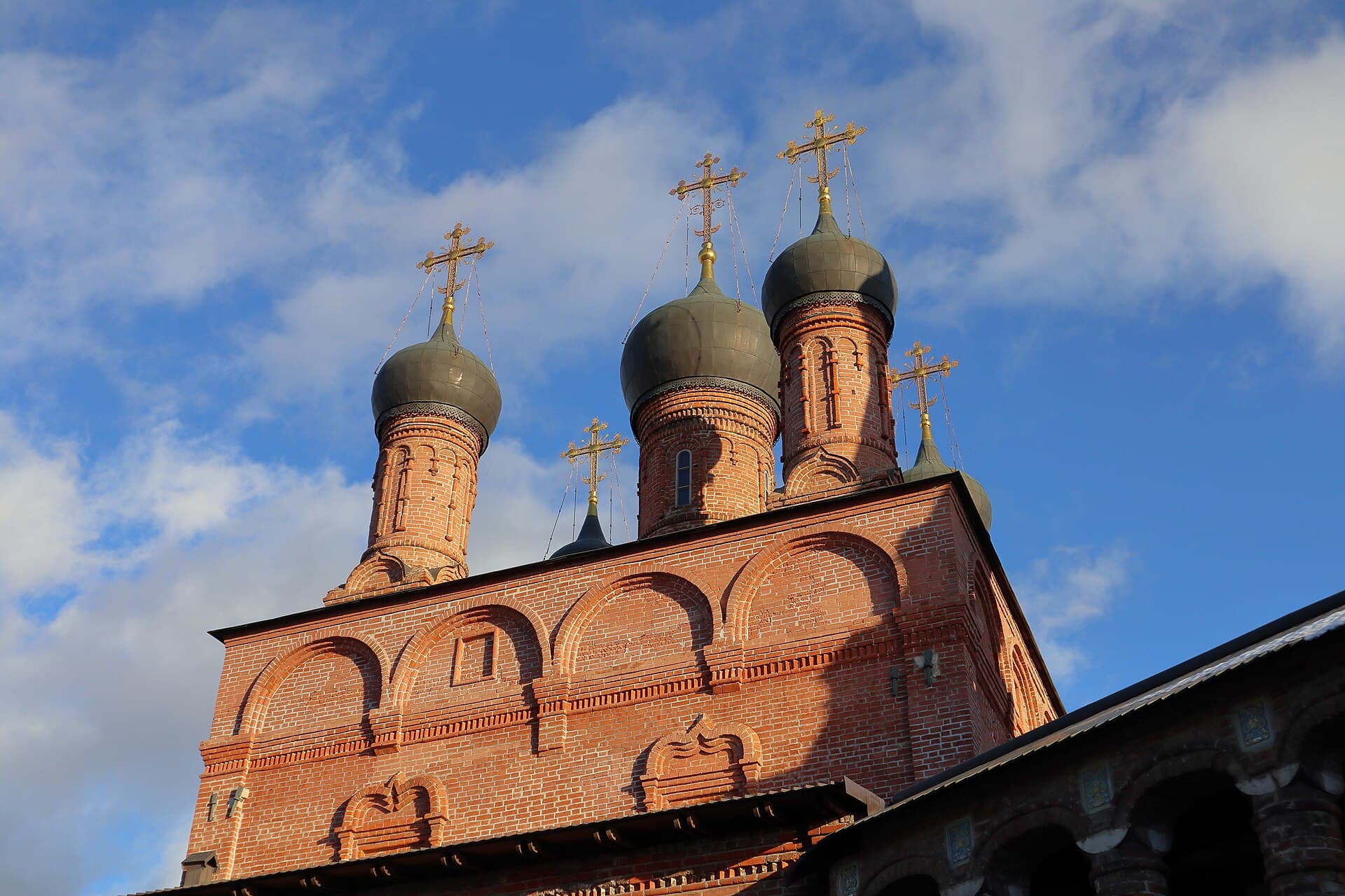 Крутицкое подворье в Москве: вход, часы, что посмотреть и как добраться
