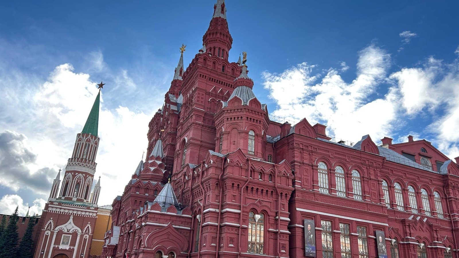 Музеи Москвы вечером: где залы открыты до 21:00 и почему вход закрывают раньше