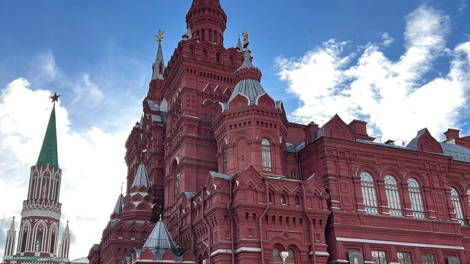 Площади Москвы: пеший маршрут по девяти главным за один день