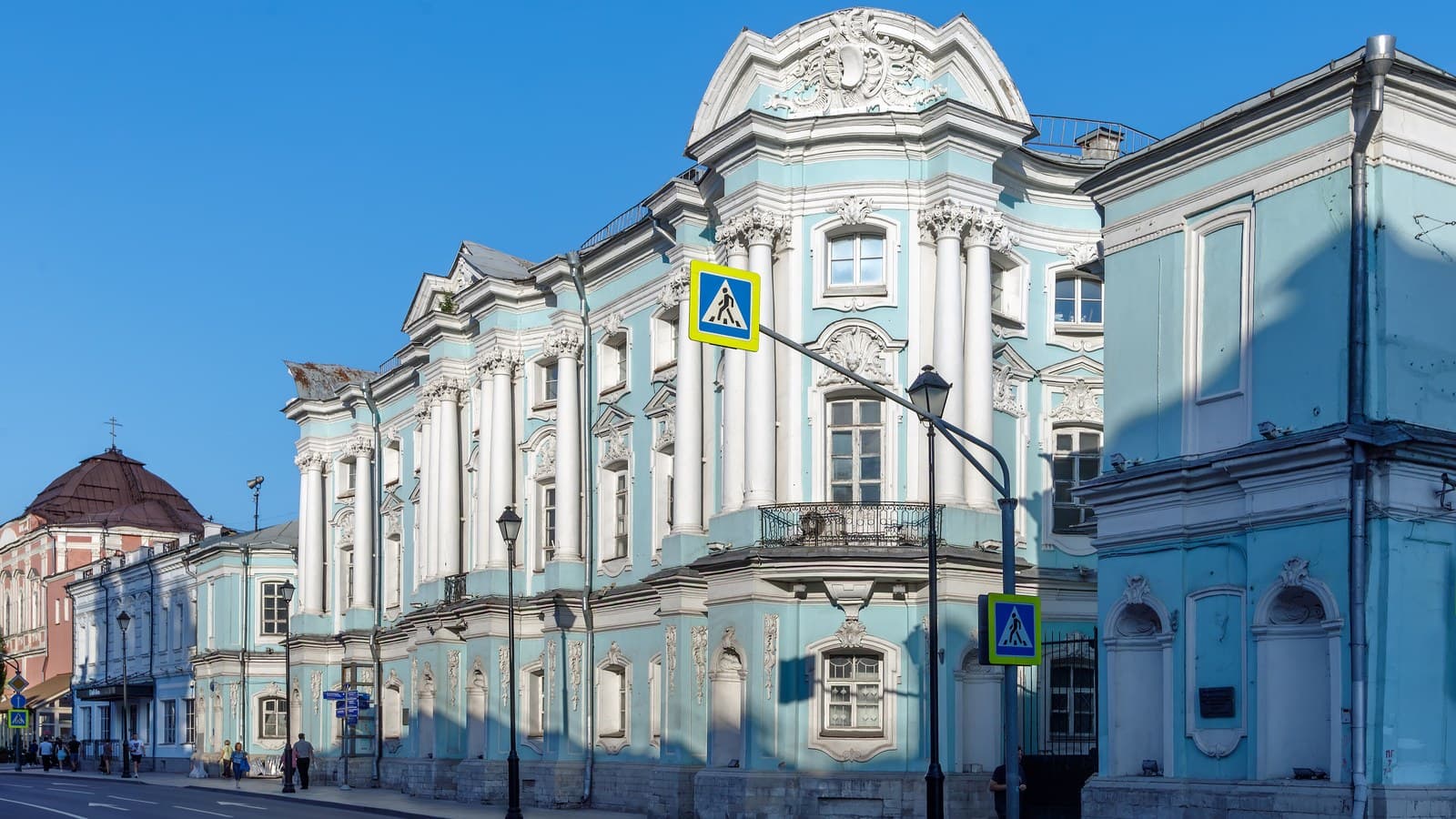 Покровка пешком: маршрут на два часа от Китай-города до Земляного Вала