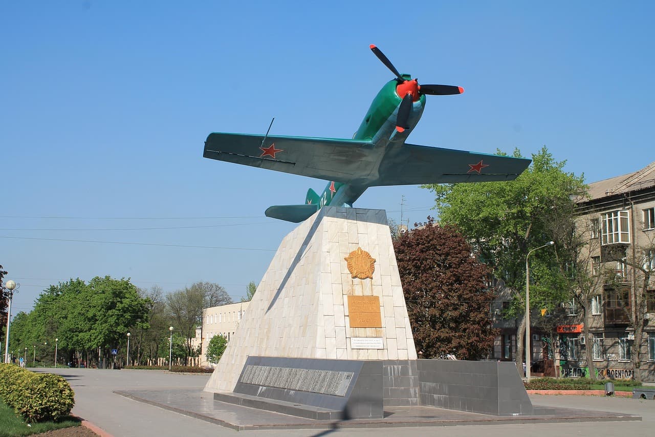 Exhibiting the Great Patriotic War in Moscow, Kyiv, and Minsk