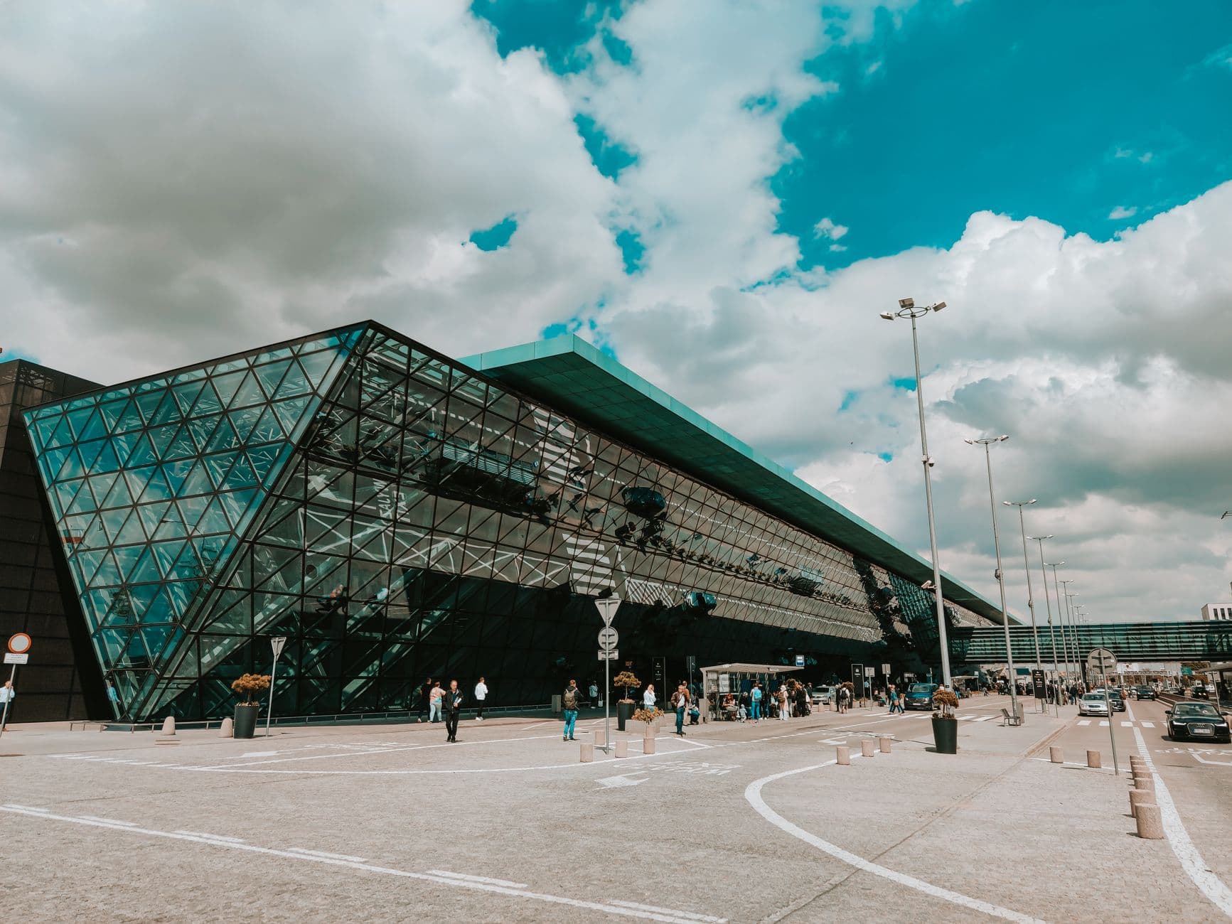 Moscow Airport Guide - Navigating Sheremetyevo, Domodedovo, and Vnukovo Airports