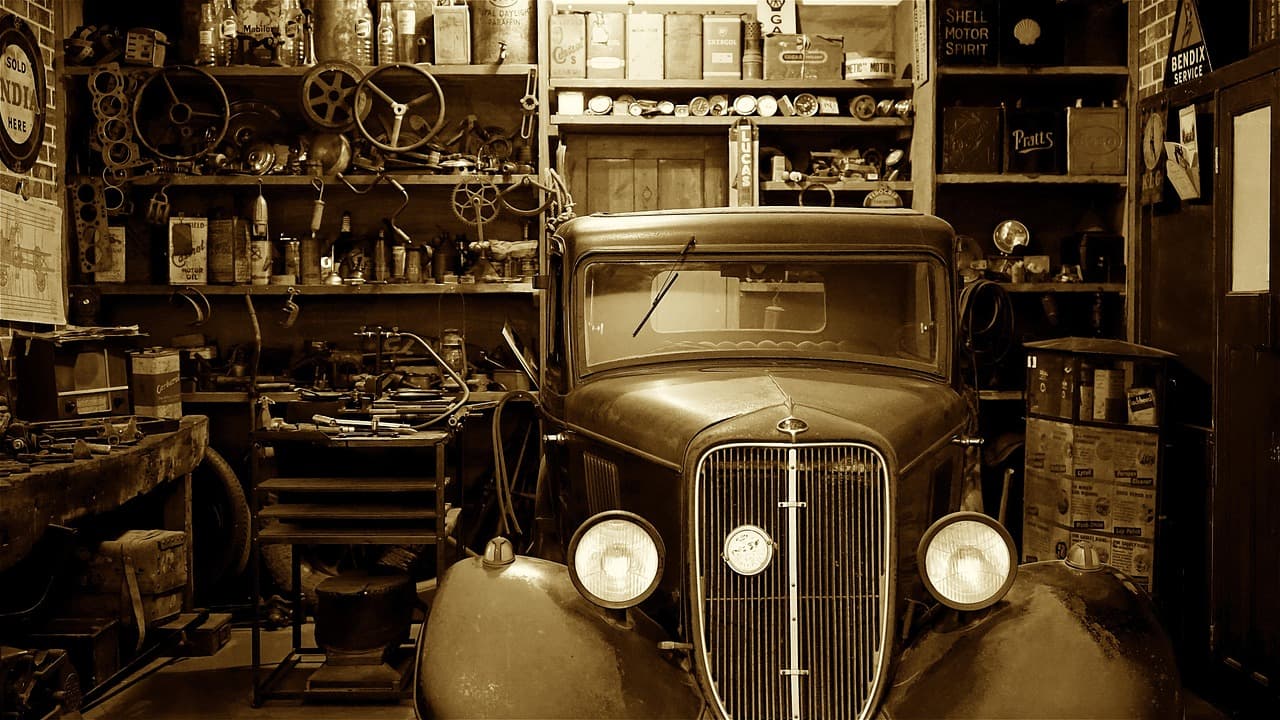 Most Atmospheric Vintage Shops in Moscow - A Curated Guide