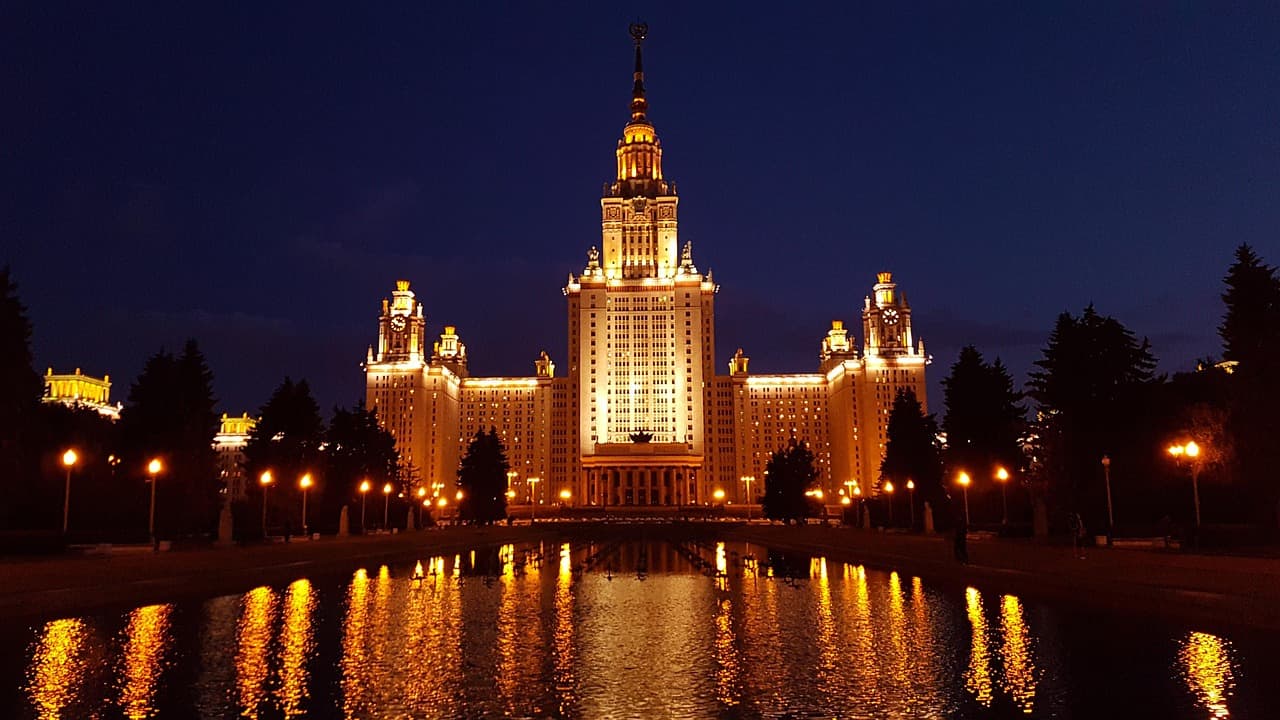 Patriarch's Ponds Moscow - A Guide to the Historic Literary Quarter