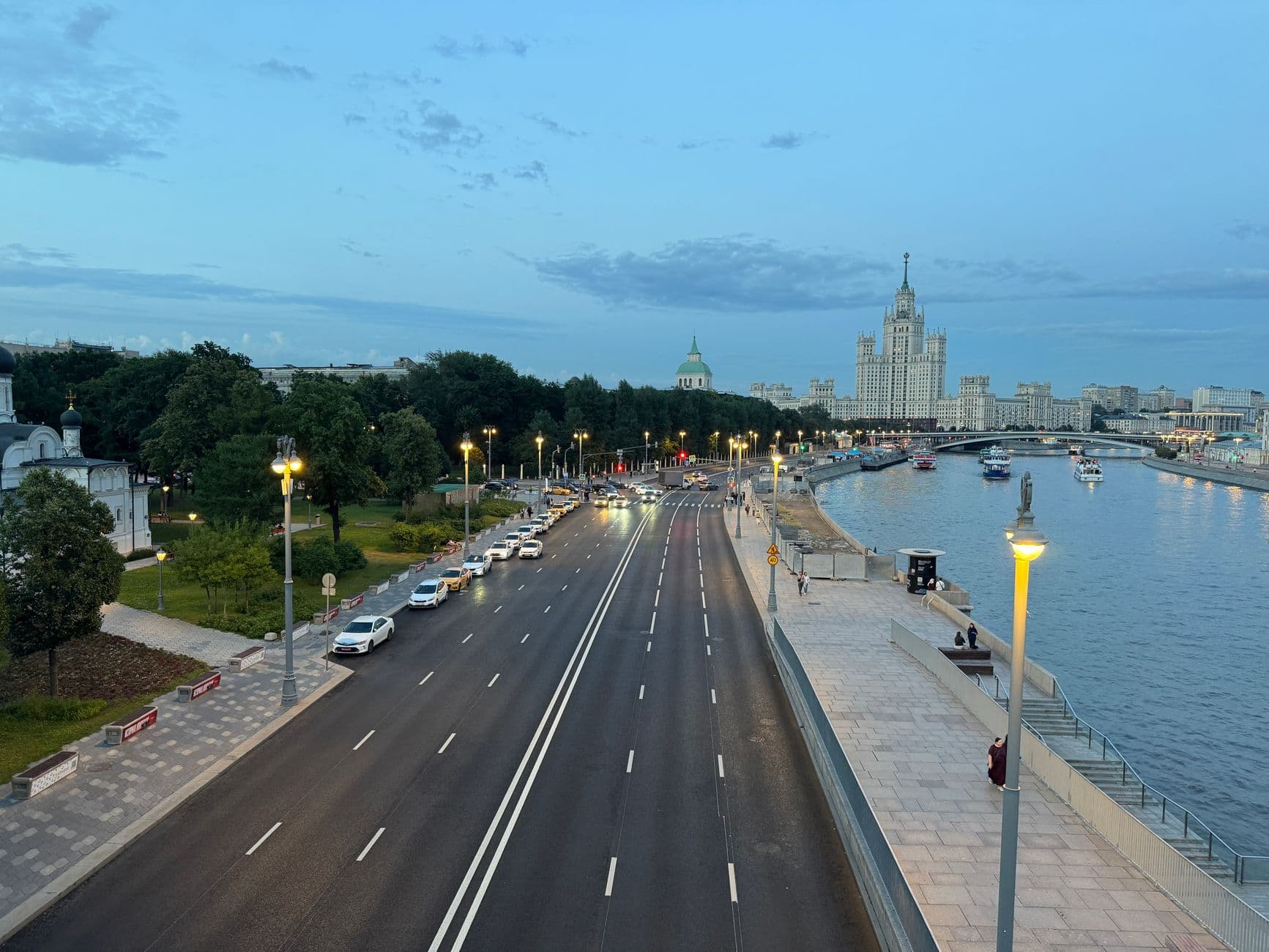 Themed Walking Tours in Moscow: Exploring Literature, Art, and History