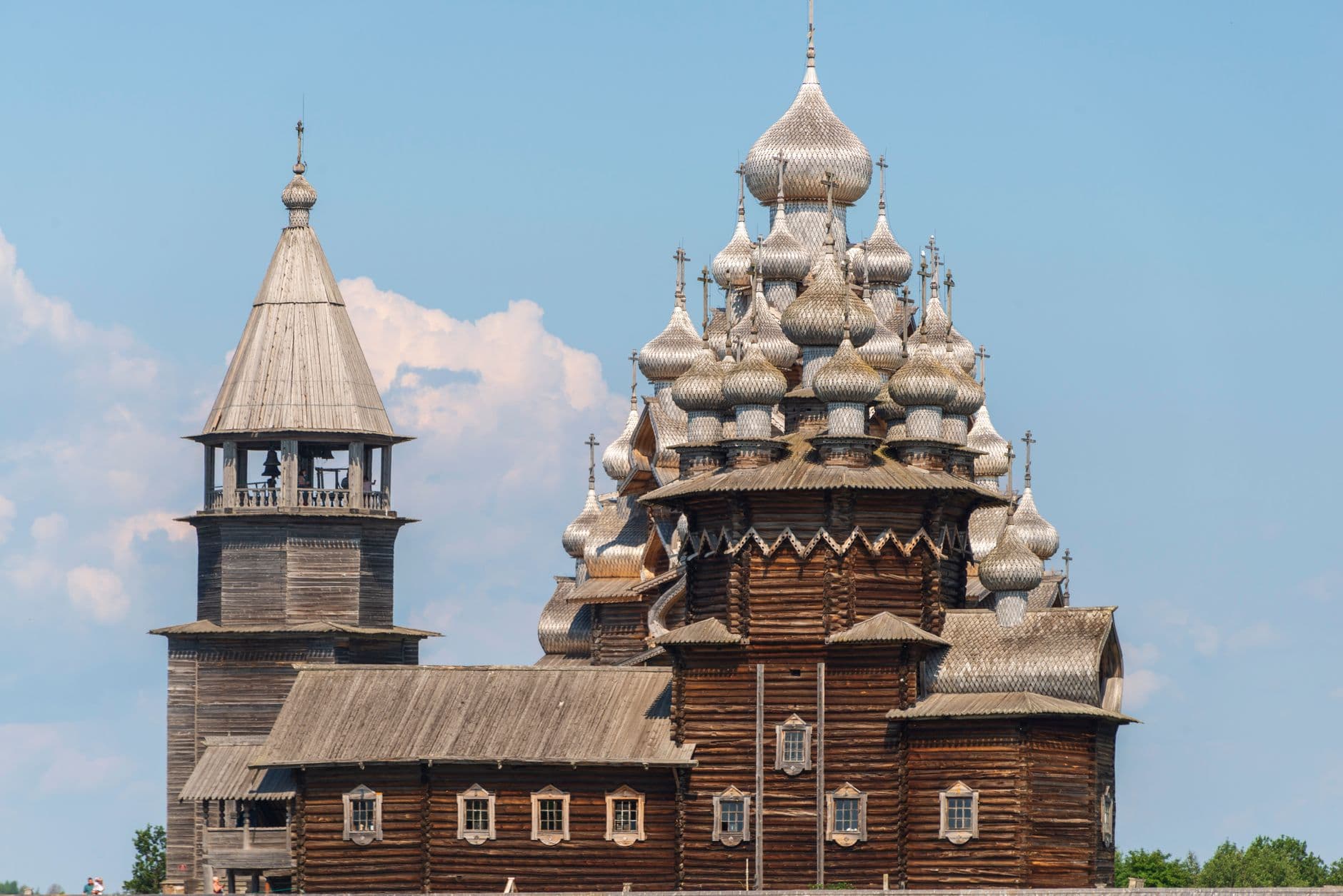 Top 10 Must-Visit Attractions in Russia for Incredible Adventures