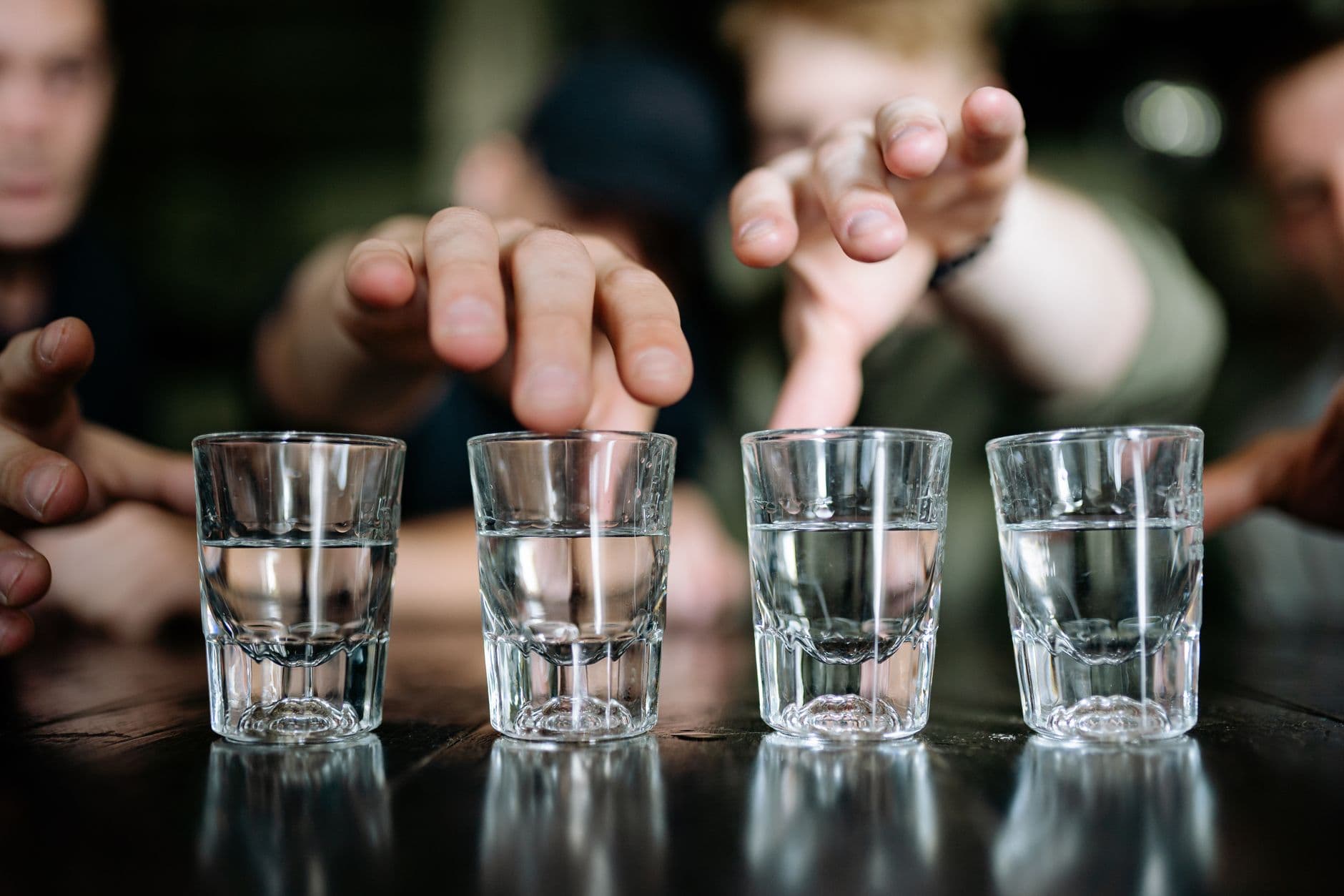 Guia de Serviço de Vodka - Melhores Práticas e Harmonizações