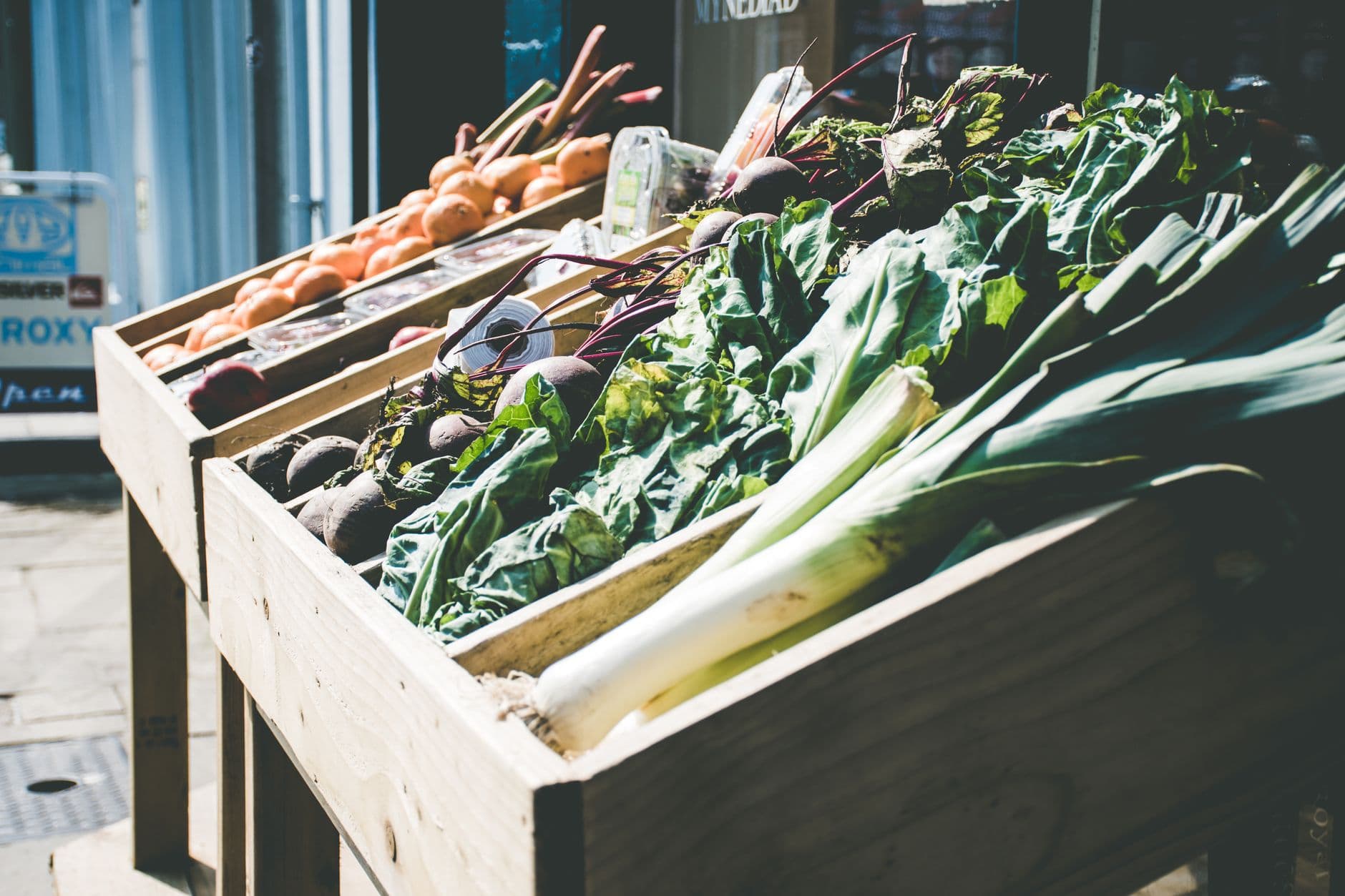 Kde ochutnat místní farmářskou kuchyni v Moskvě – nejlepší místa farm-to-table, trhy a farmy