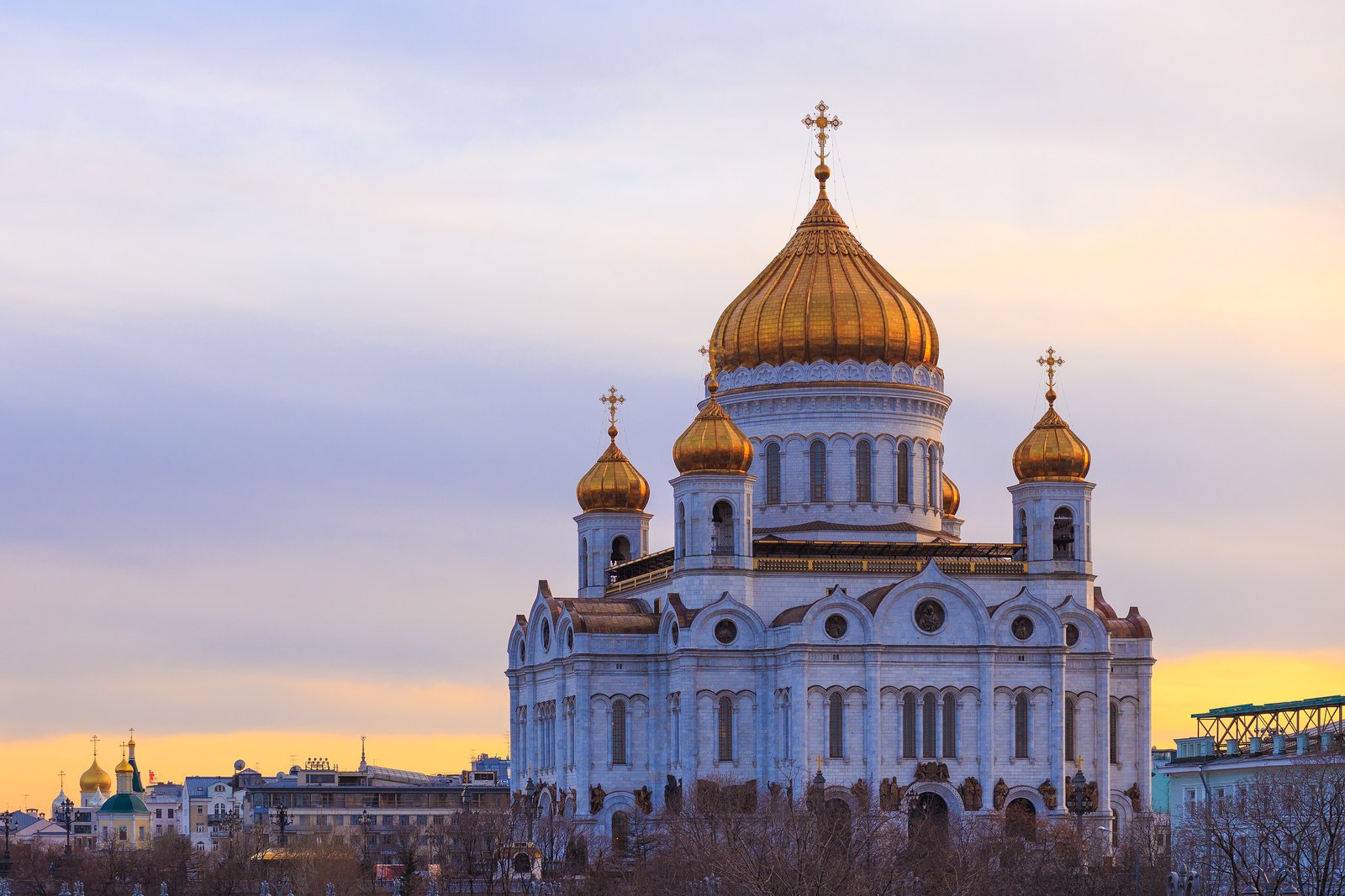 Храм Христа Спасителя на закате