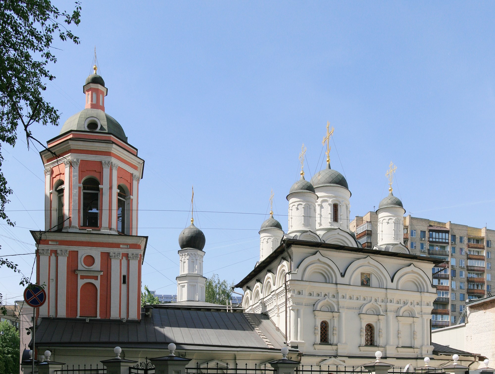 Церковь Иоанна Богослова на Бронной рядом с театром