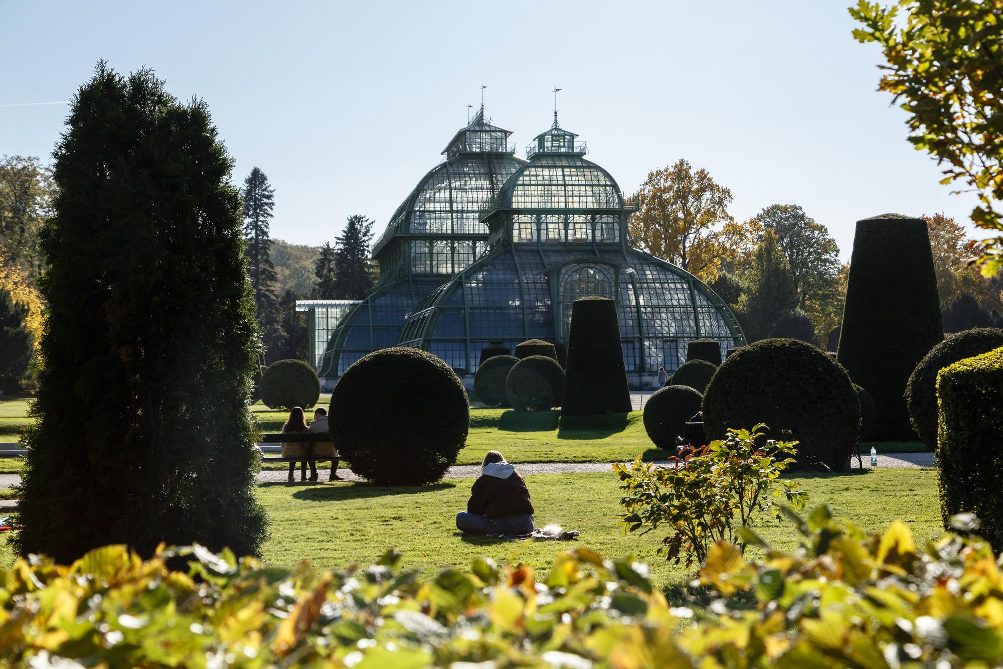 Hermitage Garden: Central Moscow's Cozy Retreat