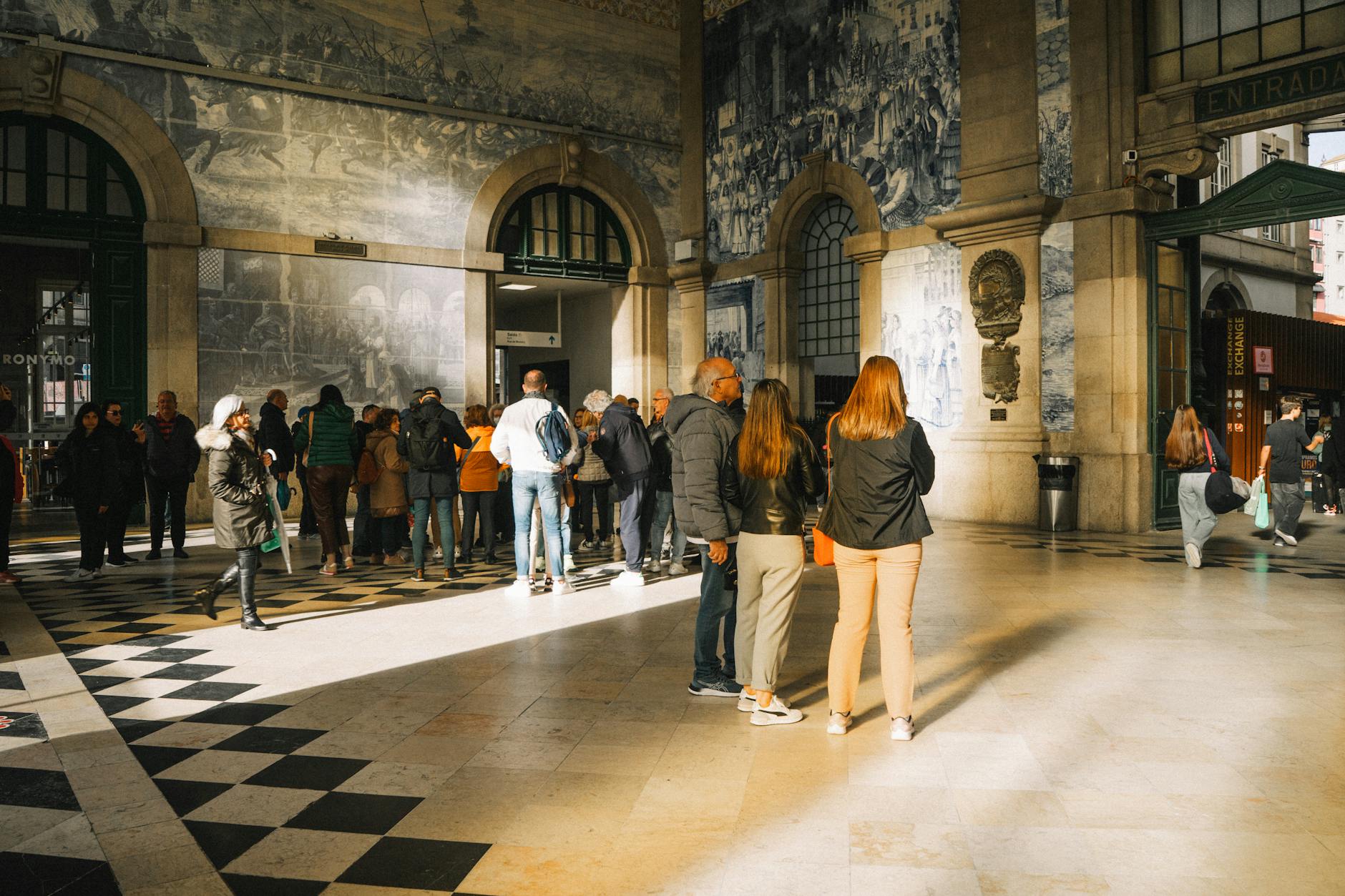 Avoid Queues at Iconic Sites