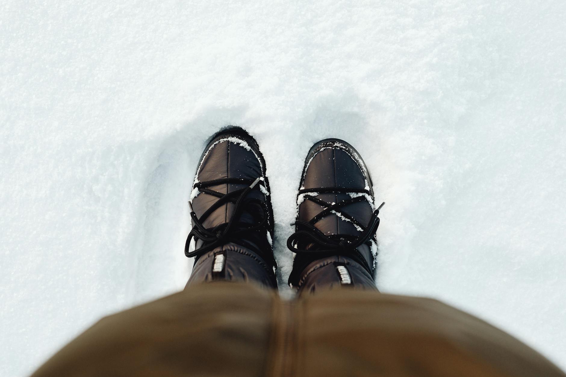 What to wear: layering, boots, and warmth strategies