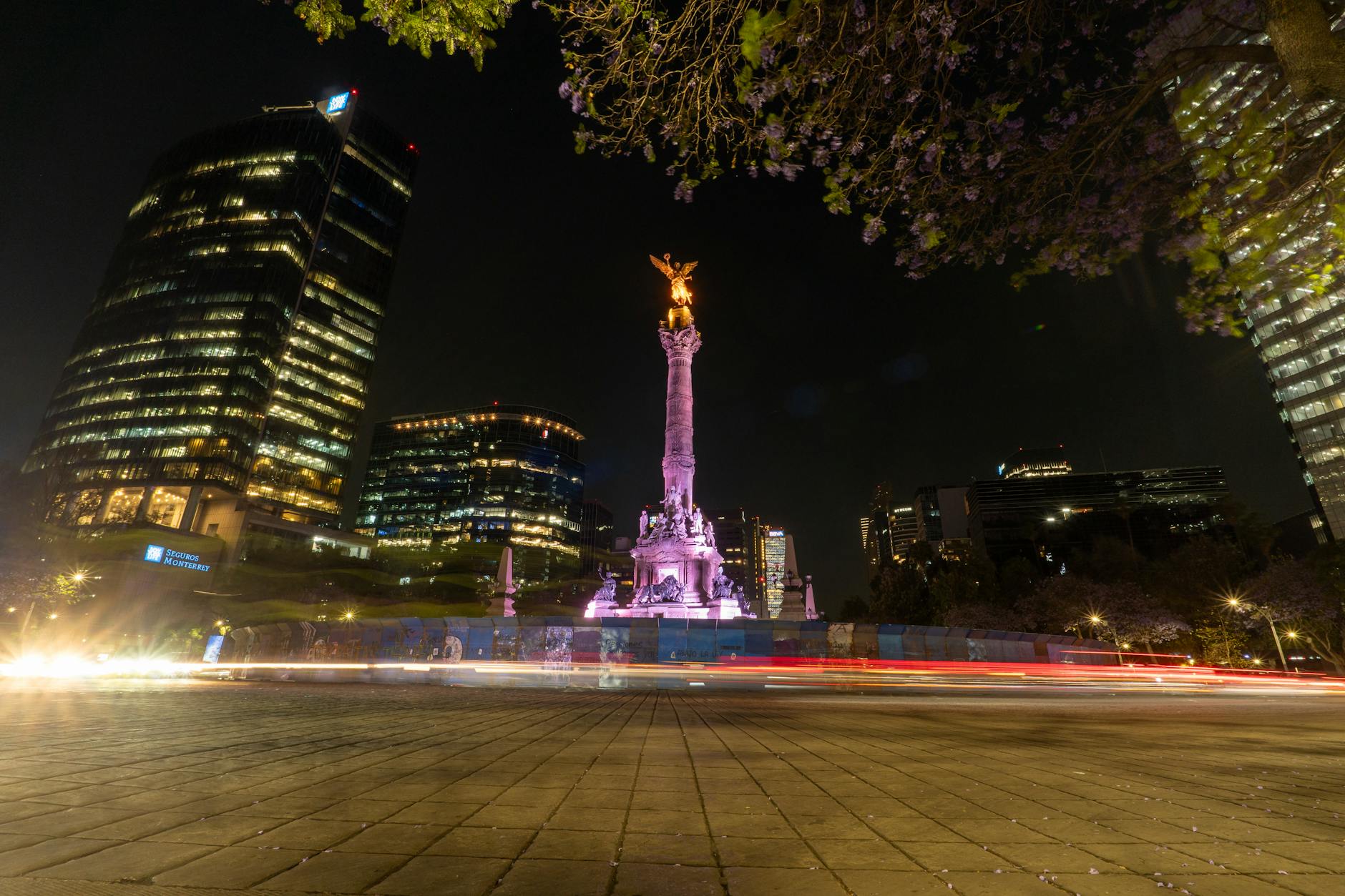 Location and Access: How to Find the Monument and Best Transit Options