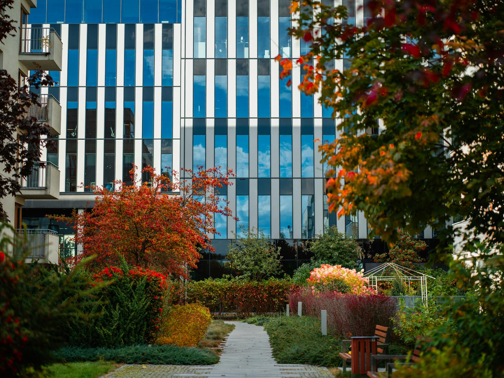 Seasonal Spotlight: Best Times to Shoot Gardens and Facades