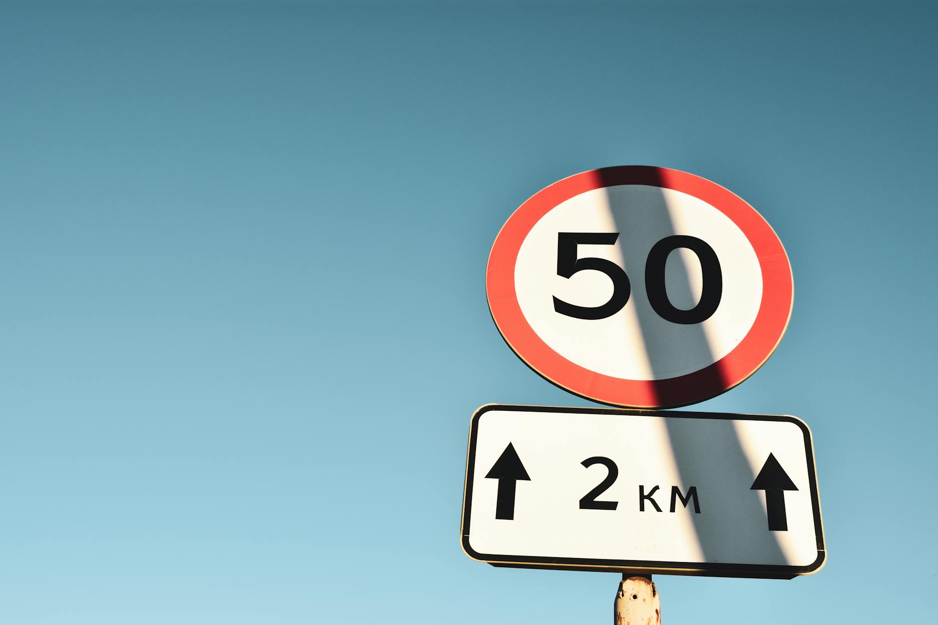What defines a ring road in Moscow, and which routes circle Pokrovka?