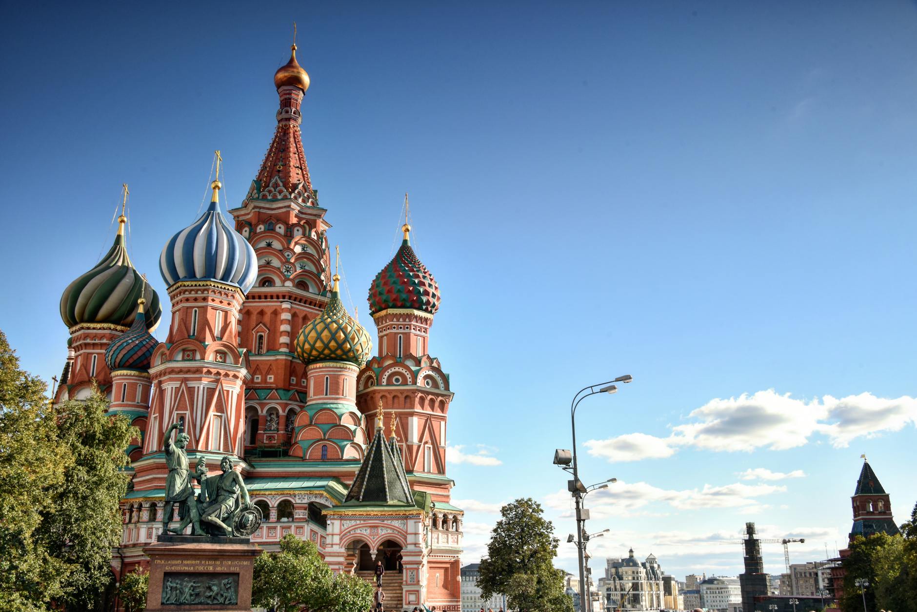 How to Use Technology to Enhance Your Moscow Trip