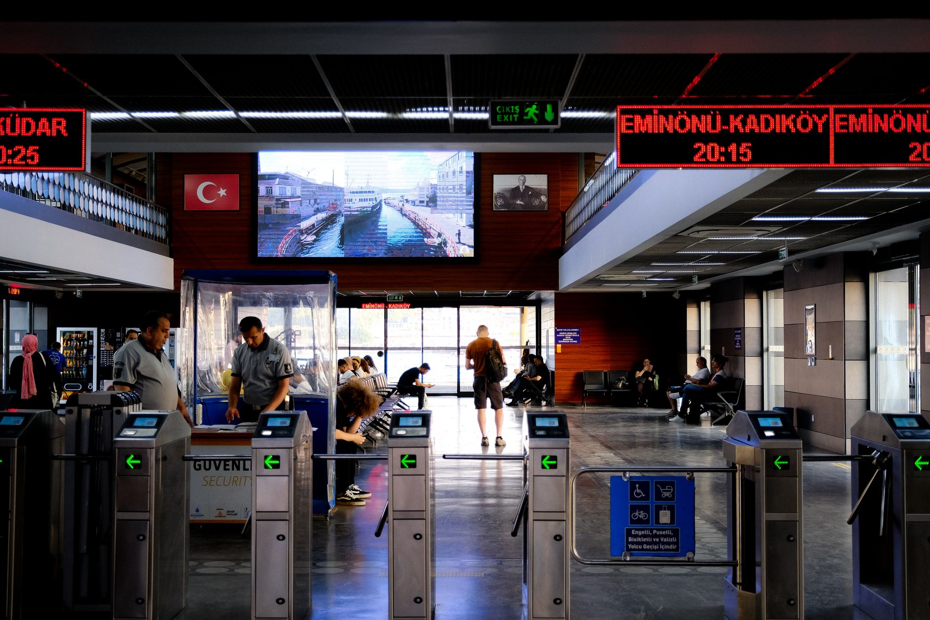Istanbul as a transit hub