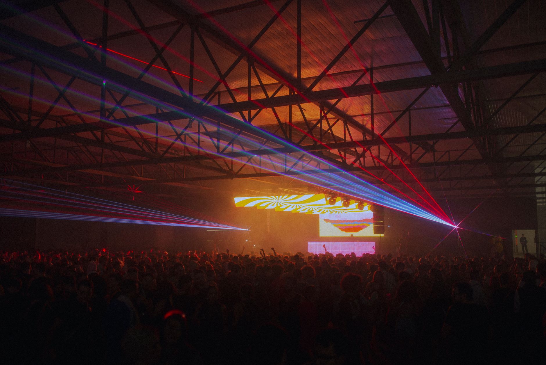 Where to watch (typical venues)