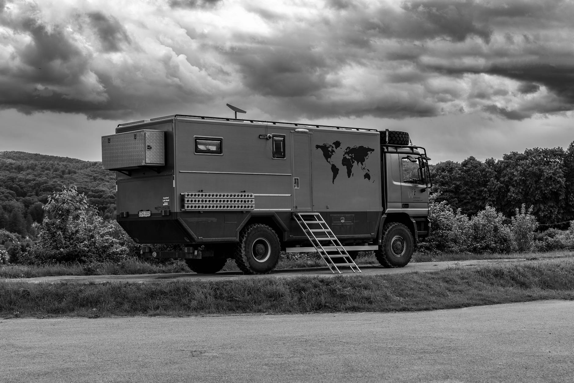 Camper and Motorhome Travel in Russia: Practical Guide for Overnight Stays