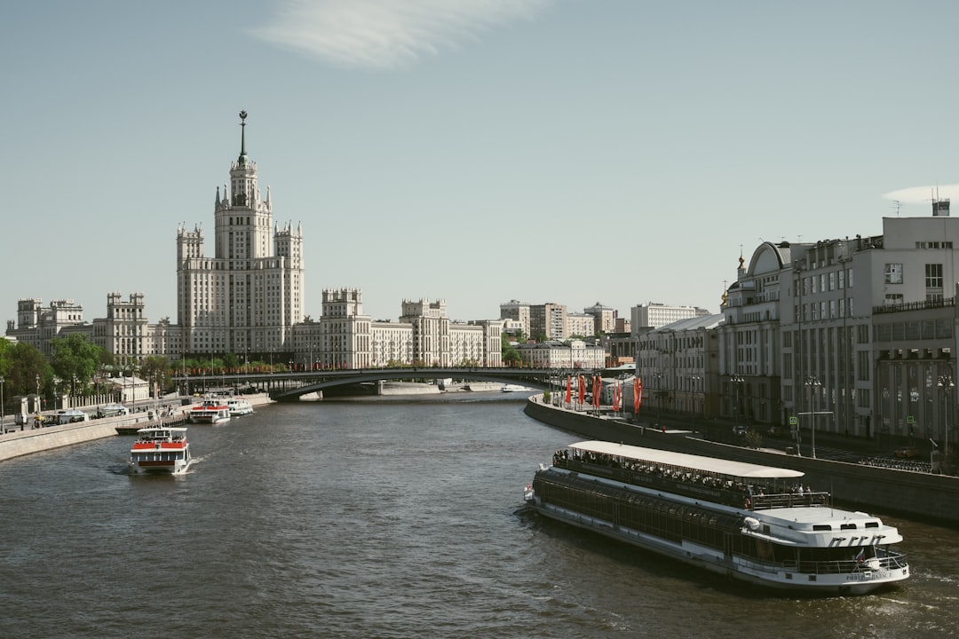 Guided and Private Tours at the Tretyakov Gallery in Moscow: Practical Options and Visitor Rules