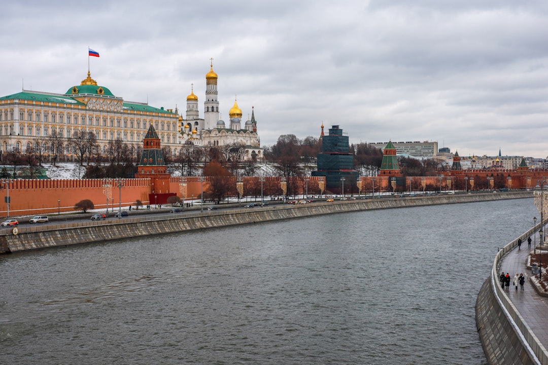 St. Petersburg in 1-4 Days: Practical Itineraries and the 1:00 PM Drawbridges Cruise Tour