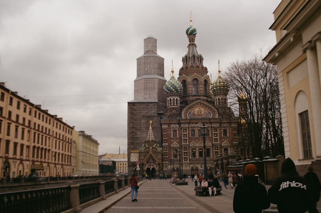 Practical Saint Petersburg Maps and Guides
