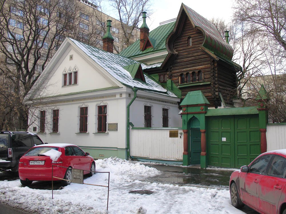 Лестница на второй этаж