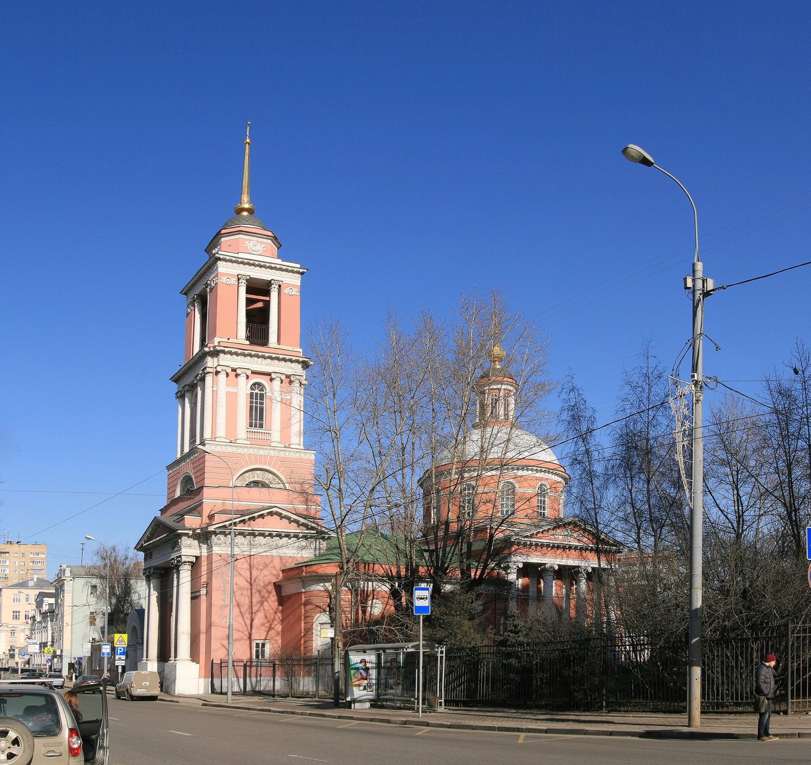 Церковь Троицы в Вишняках с колокольней на Пятницкой улице