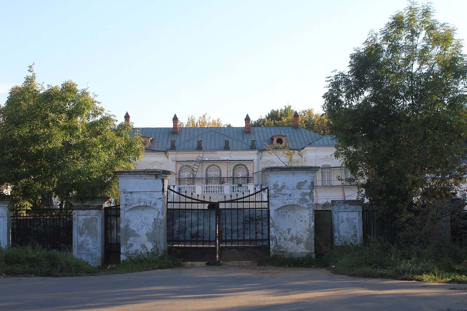 Церковь в усадьбе Узкое