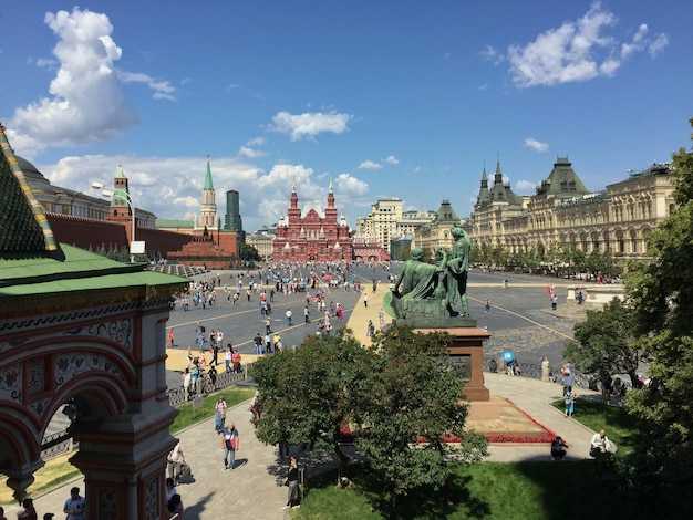 Plan the 24 Hours: Kremlin Visit and Moscow Highlights in One Day
