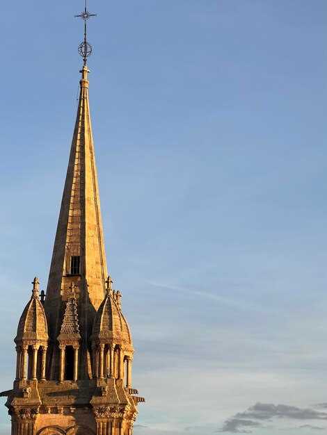 Architectural highlights: exterior, dome, and interior art