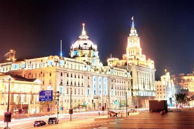 Ideal visiting times and light conditions for striking shots