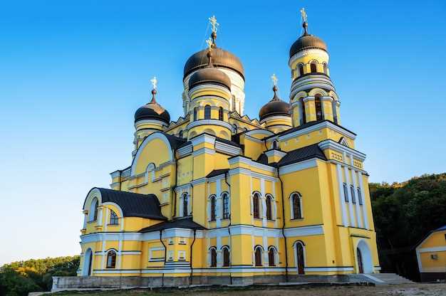 5 Most Beautiful Churches and Cathedrals in and Around Moscow