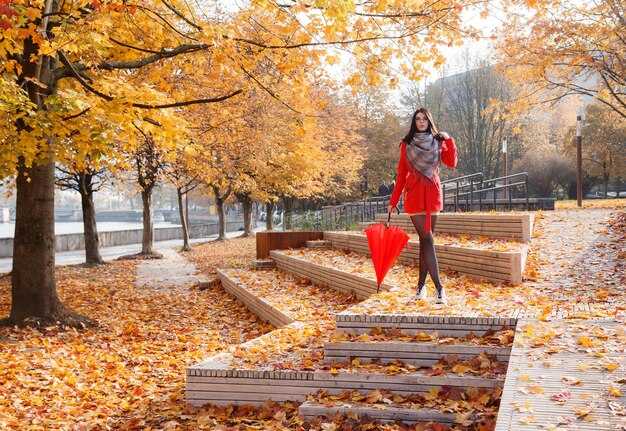 Fall-friendly 1-2 day route weaving parks, cathedrals and river views