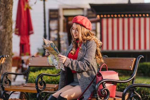 Spring Outdoor Window: Parks, Squares, and Photo Spots