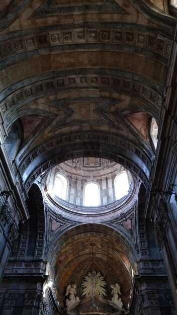 Cathedral Ceilings – Always Look Up for Dramatic, Airy Spaces