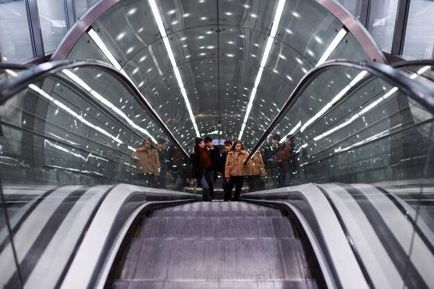Easy Pace Russia – Moscow’s Metro Stations as Underground Art Museums