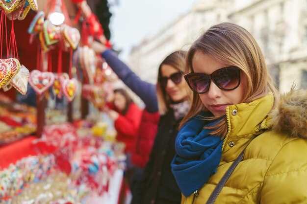 Old Arbat stroll: exploring the two commercial streets nearby