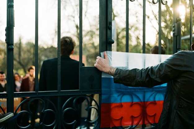 What counts as 'stay' in Russia and when registration becomes mandatory