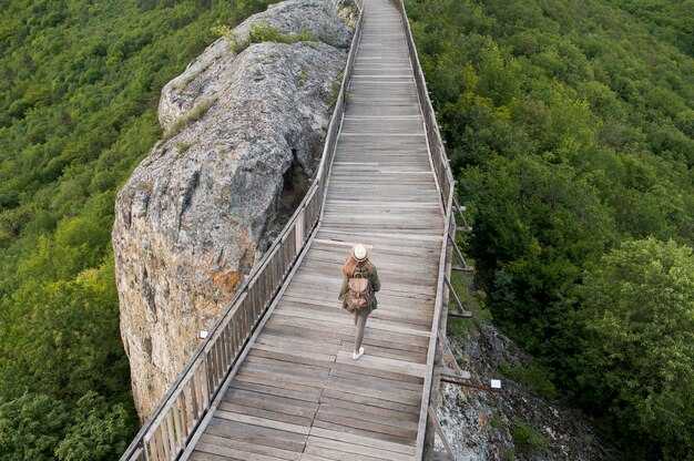 Safety, rules, and etiquette: staying on paths, weather considerations, and wildlife interactions