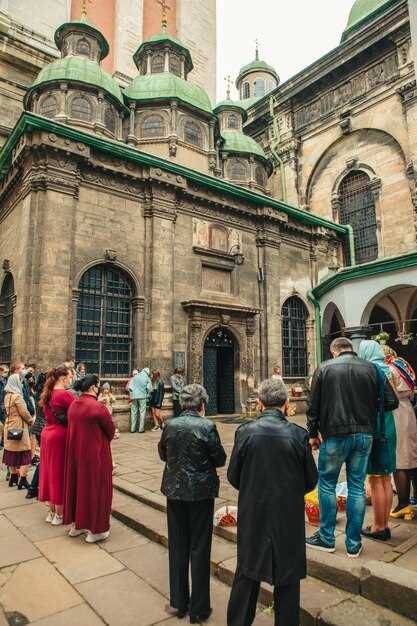 Hours, prayer times, and access rules