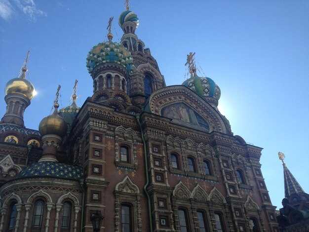 Which landmarks restrict flash, tripods, or drone use