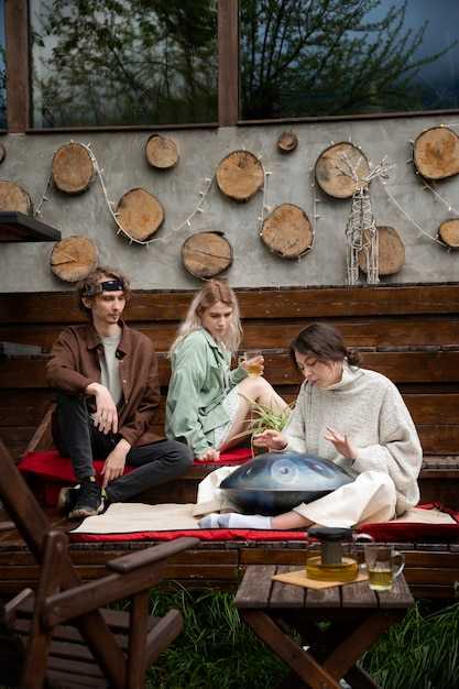 Another option: Countryside-inspired cafe with lawn and plenty of space