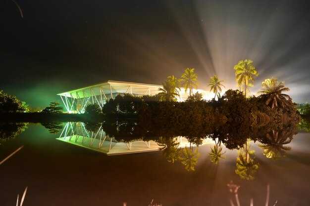 Must-see plant collections and climate zones inside the Florarium