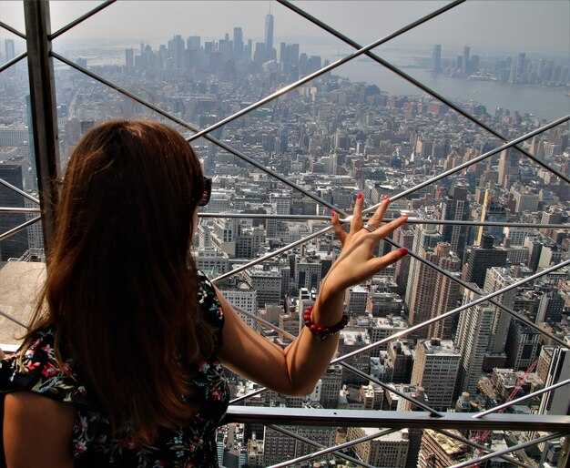 Hidden Rooftop Viewpoints Across Moscow Districts