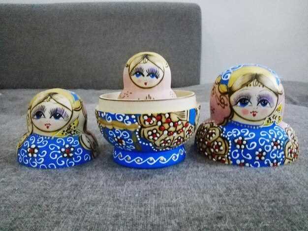 Palekh Miniatures: materials, painting techniques, and hallmark motifs