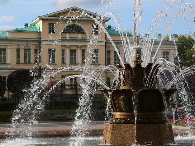 The Most Beautiful and Weirdest Fountains in Russia
