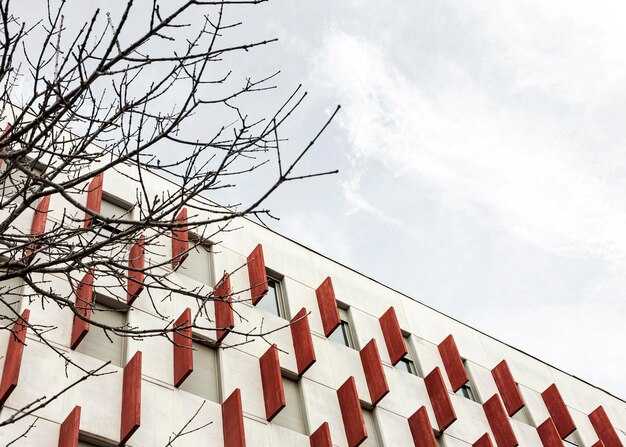 Plan a Practical Route to Visit All 10 Buildings in St. Petersburg